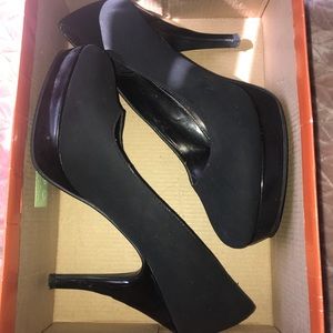Women’s black heels